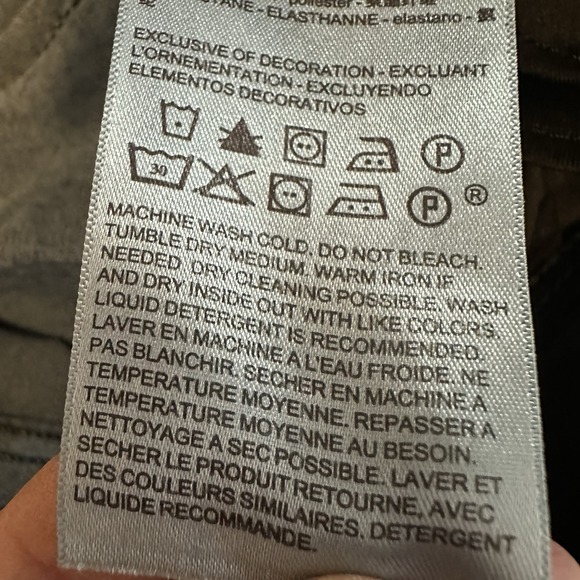 Levi Strauss Signature Gold Women's Totally Shaping Pull-on Jeans 31/28 - Picture 11 of 13